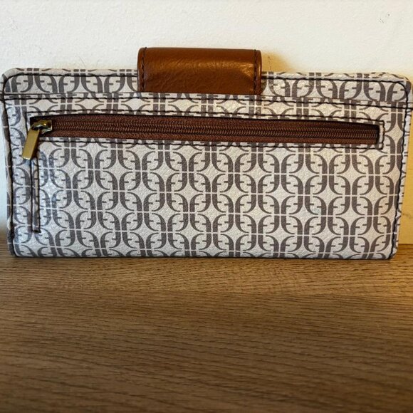 Fossil Tan and Brown Logo Slim and Very Spacious Organizer Wallet - Picture 2 of 7